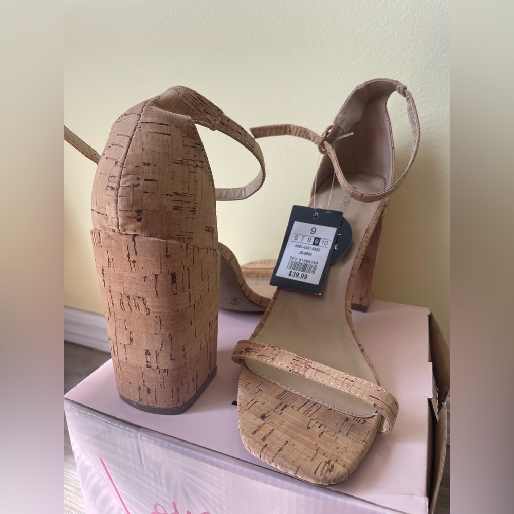 Heels with tags